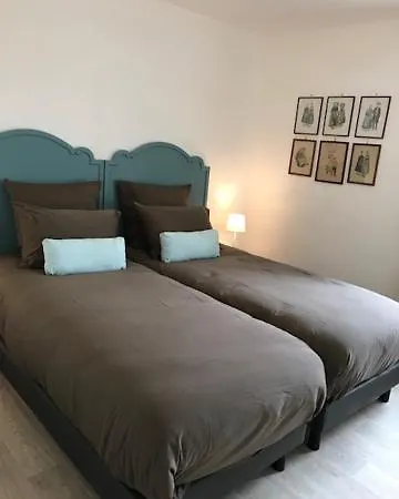 Louise De La Maison Saint-josse 科尔马